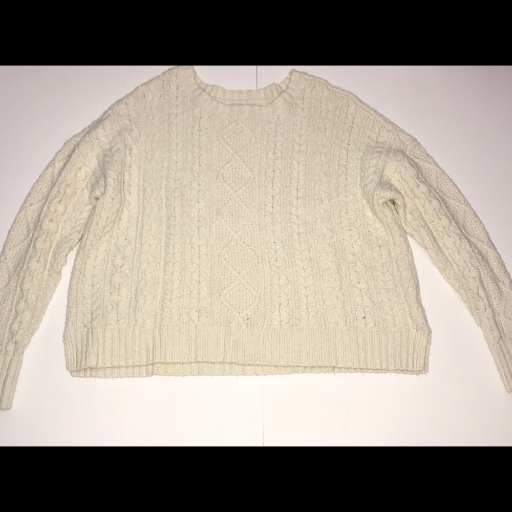 American Eagle cable knit ivory sweater.